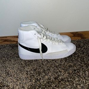 Nike Blazers | women’s 7.5/Youth 6